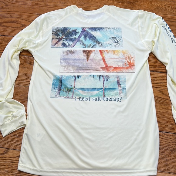 Long sleeve SPF 50+ souvenir tee.  Yellow w/beach scene on back. Size Medium - Picture 5 of 11